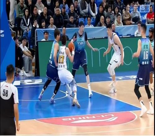 廣州隊與越,秀山體育場,共謀別離,bwin体育平台,bwin体育官方网站,bwin体育登录入口,bwin体育app下载